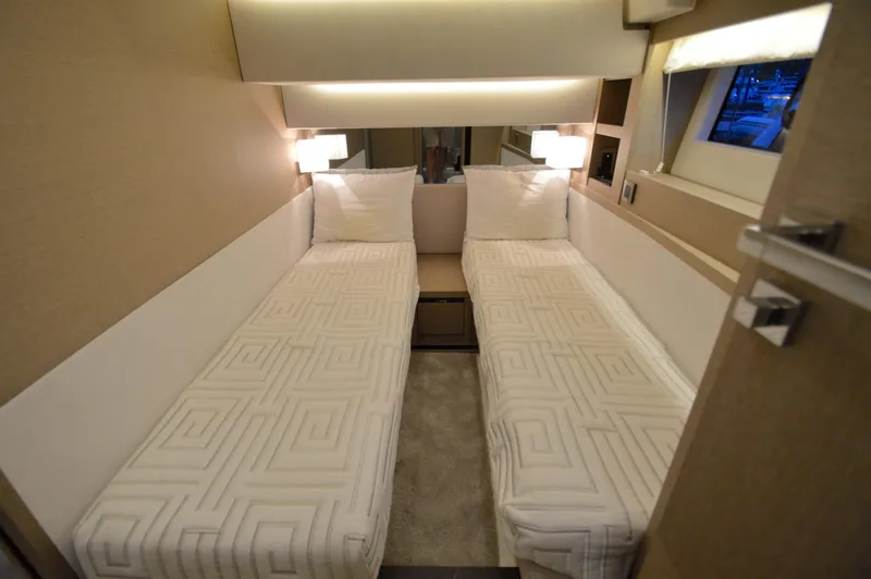 Slide: The Image of Prestige 630 2017 - 85