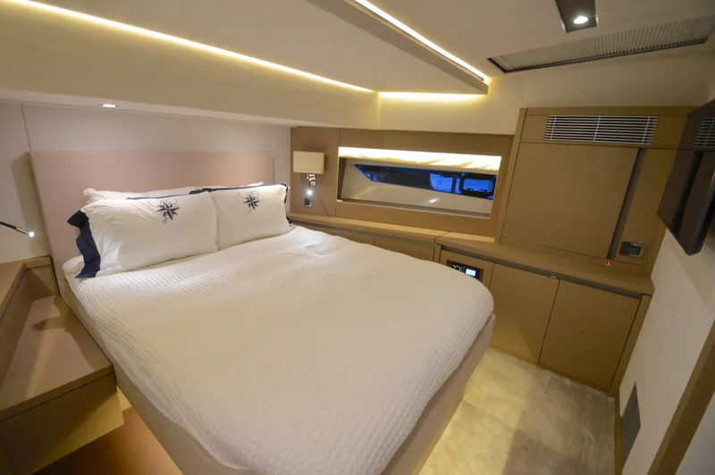 Slide: The Image of Prestige 630 2017 - 92