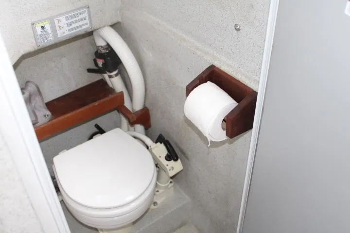 Slide: The Image of Sea Sport 2400 Explorer 1995 - 55