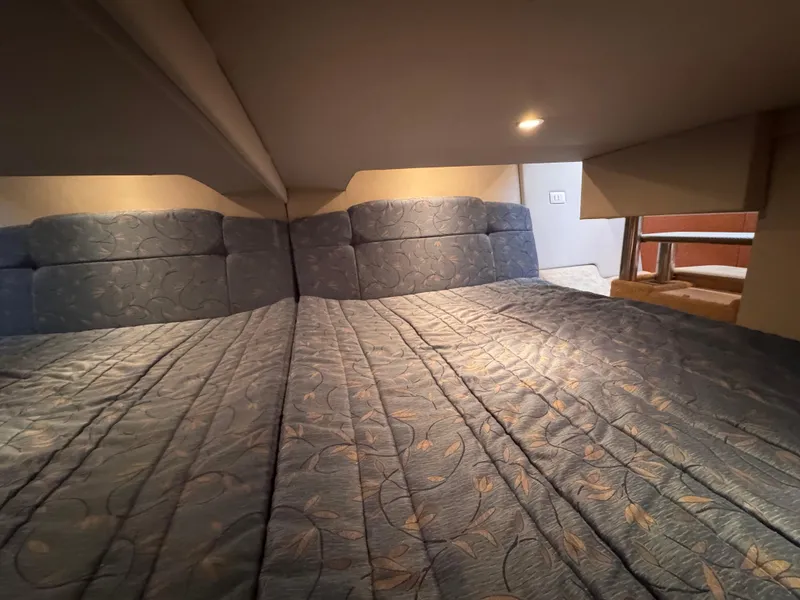 Slide: The Image of Formula 370 Super Sport 2005 - 33