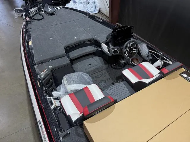 Slide: The Image of Skeeter FXR21 Limited 2025 - 7