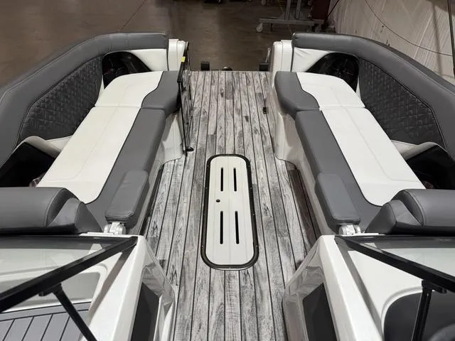 Slide: The Image of Veranda V One 25 2025 - 21