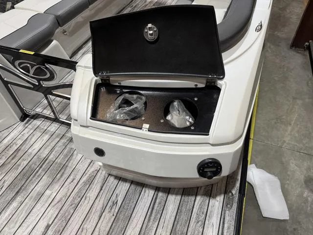 Slide: The Image of Veranda V One 25 2025 - 26