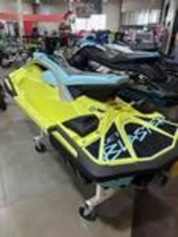 Slide: The Image of Yamaha JetBlaster PRO 3-Up 2025 - 4