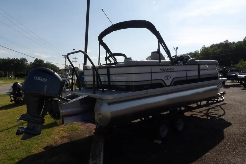 Slide: The Image of 2025 Veranda VISTA SPORT 22 pontoon boat with Yamaha engine on trailer. - 4