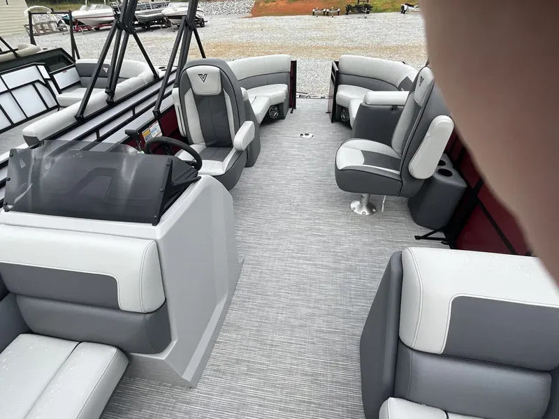 Slide: The Image of Viaggio Lago V 22U 2025 - 7