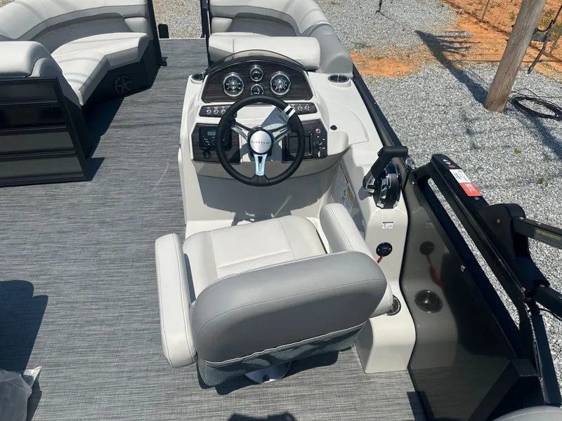 Slide: The Image of Lowe SS230 2025 - 4