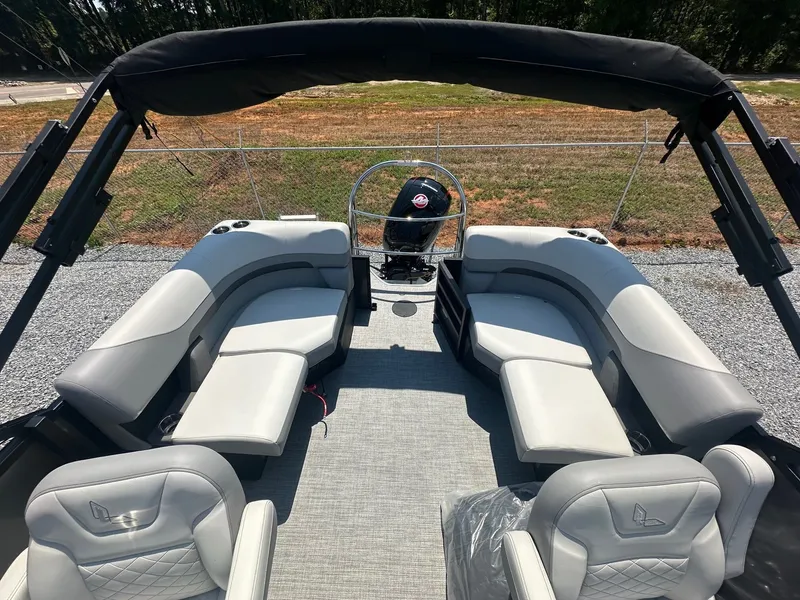 Slide: The Image of Lowe SS230 2025 - 8