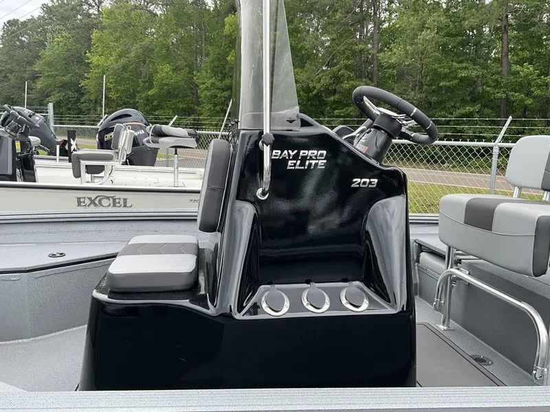 Slide: The Image of Excel Bay Pro 203 203 ELITE-YAMAHA 2025 - 7