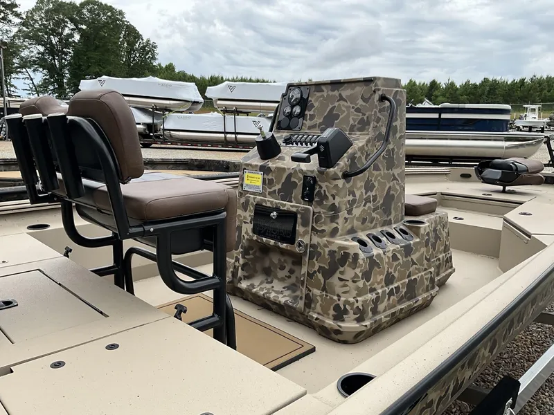 Slide: The Image of Excel Bay Pro 220 220 ELITE 2025 - 6