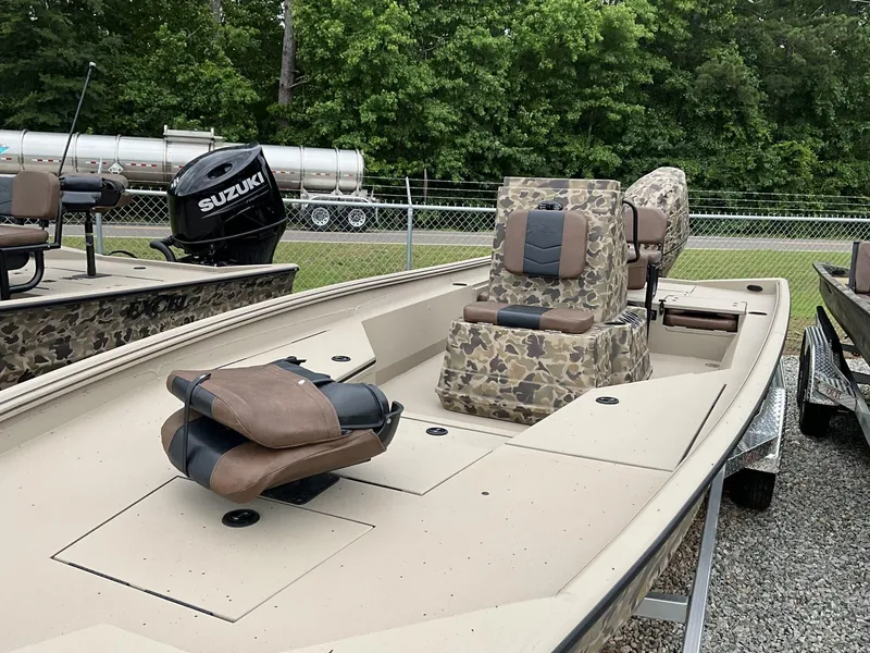 Slide: The Image of Excel Bay Pro 220 220 ELITE 2025 - 7