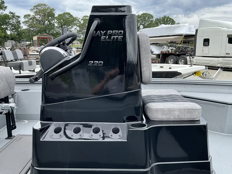 Slide: The Image of Excel Bay Pro 220 220 ELITE 2026 - 4