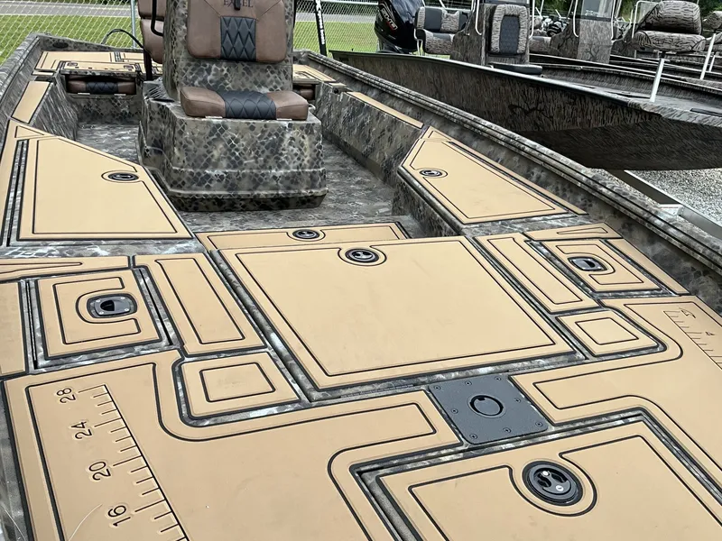 Slide: The Image of Excel 230 Bay Pro 2026 - 9