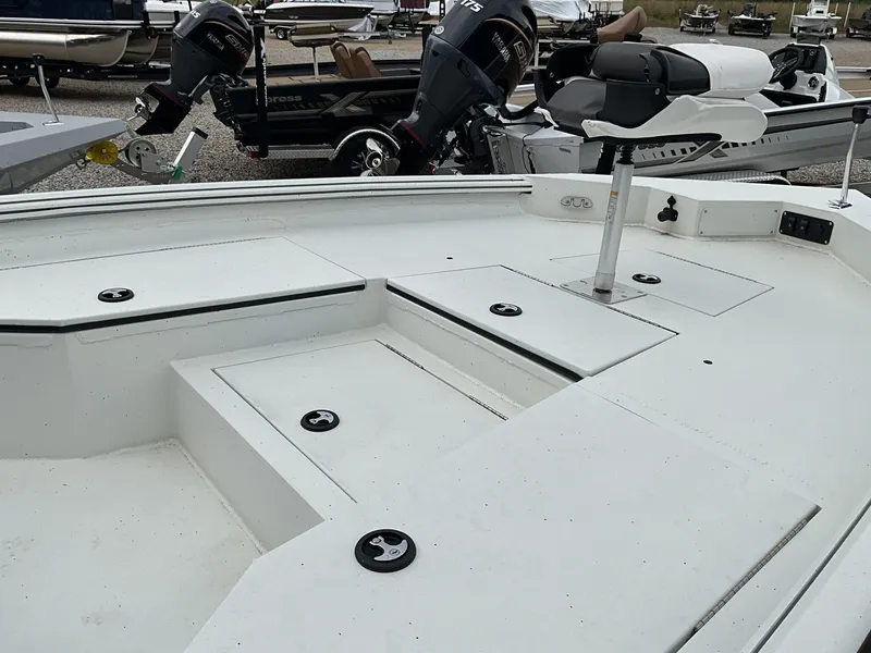 Slide: The Image of Excel Bay Pro 220 220 ELITE 2025 - 7