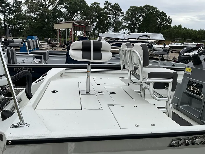 Slide: The Image of Excel Bay Pro 220 220 ELITE 2025 - 8