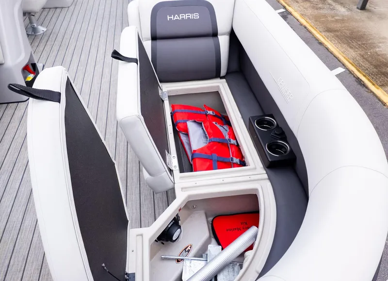 Slide: The Image of Harris Cruiser 230 2024 - 18