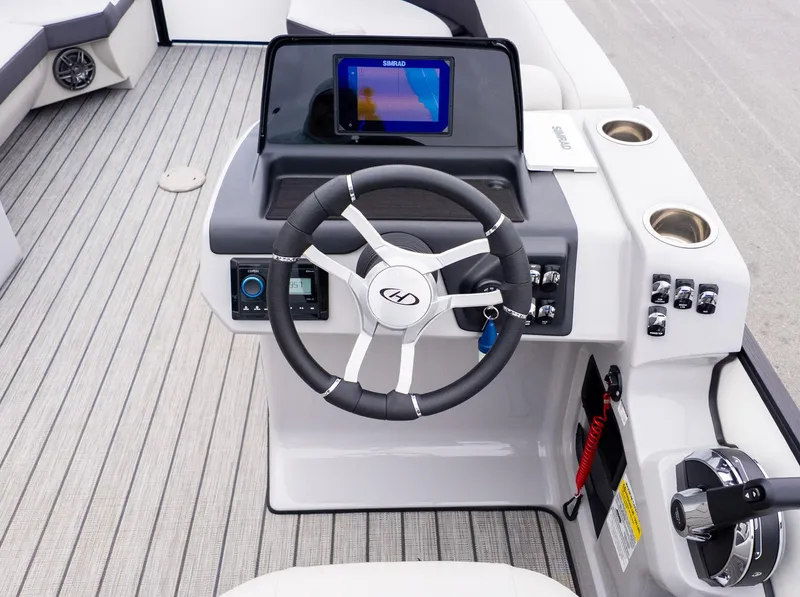 Slide: The Image of Harris Cruiser 230 2024 - 21