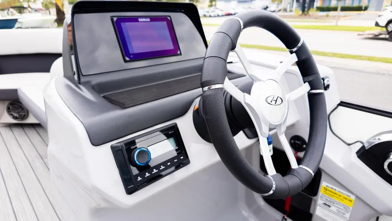 Slide: The Image of Harris Cruiser 230 2024 - 22