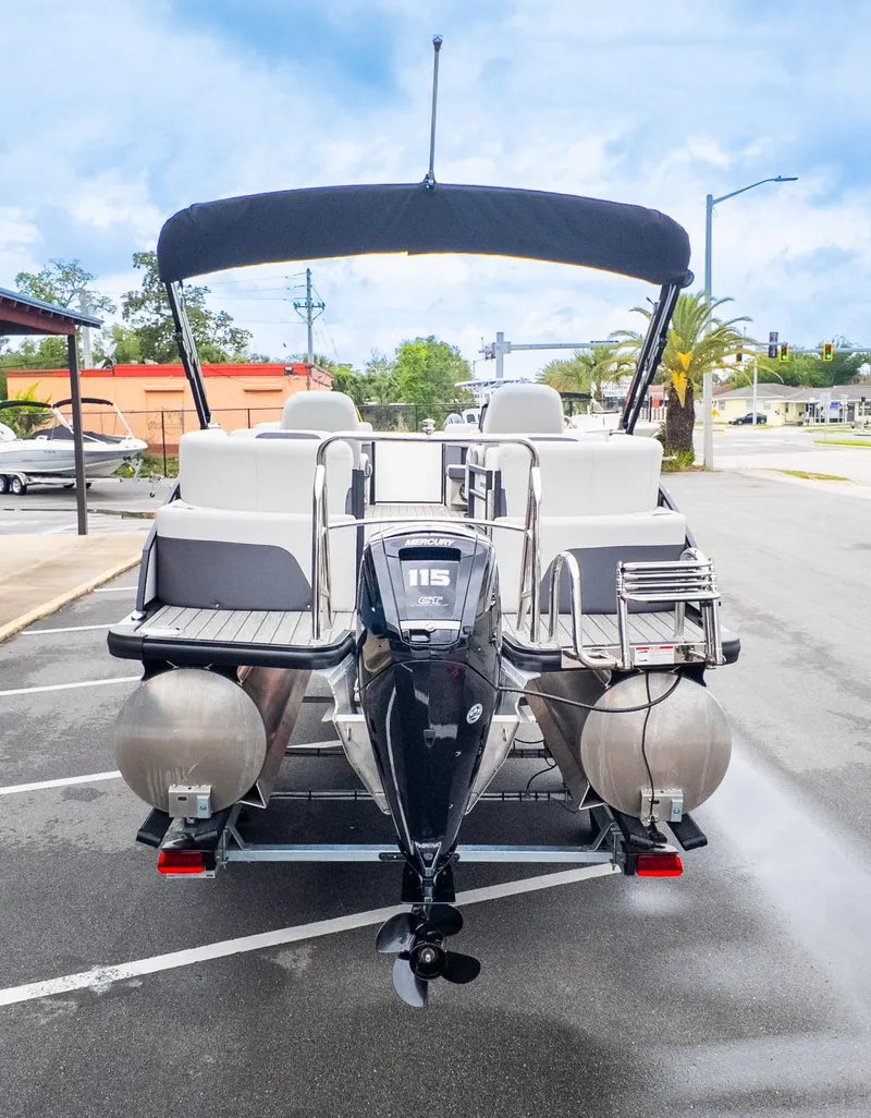 Slide: The Image of Harris Cruiser 230 2024 - 6