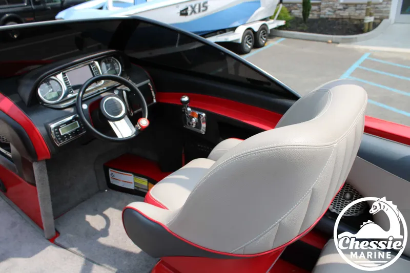 Slide: The Image of Malibu Wakesetter 247 LSV 2014 - 16