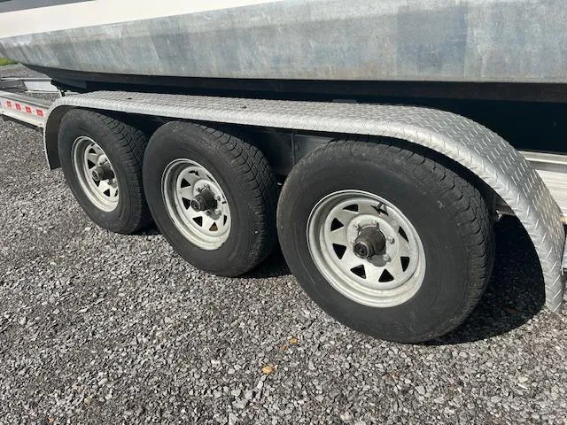 Slide: The Image of Rinker 290 Express Cruiser 2013 - 58