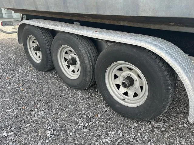 Slide: The Image of Rinker 290 Express Cruiser 2013 - 59