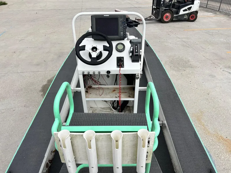 Slide: The Image of Gator Trax 19 2016 - 10