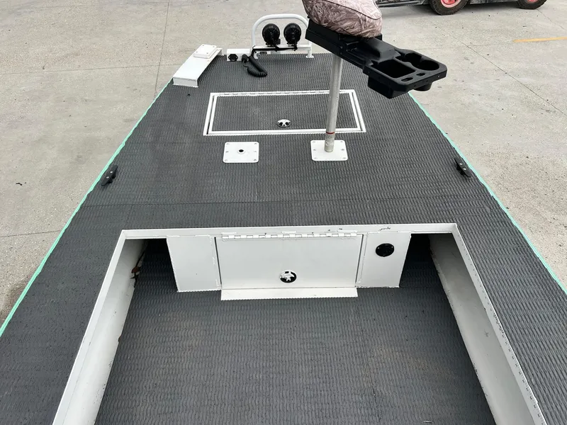 Slide: The Image of Gator Trax 19 2016 - 12