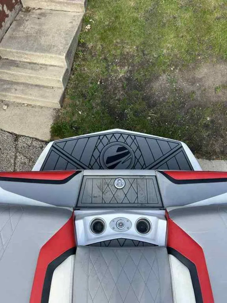 Slide: The Image of Tigé ZX1 2019 - 10