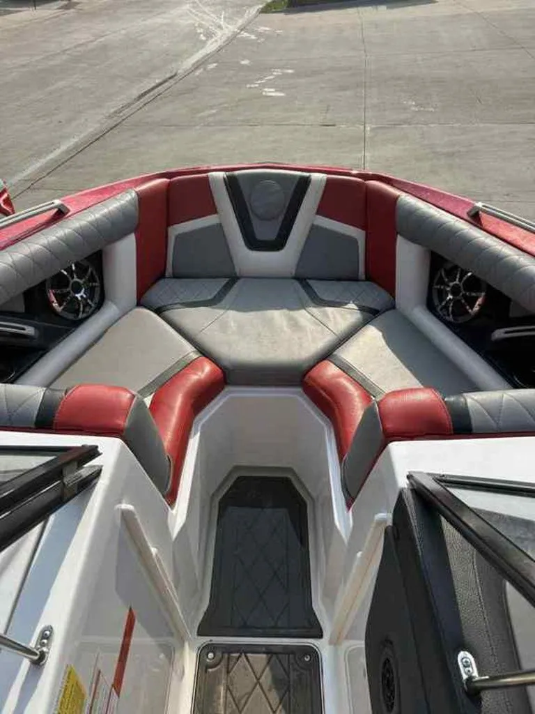 Slide: The Image of Tigé ZX1 2019 - 12