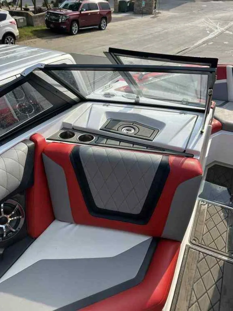 Slide: The Image of Tigé ZX1 2019 - 14