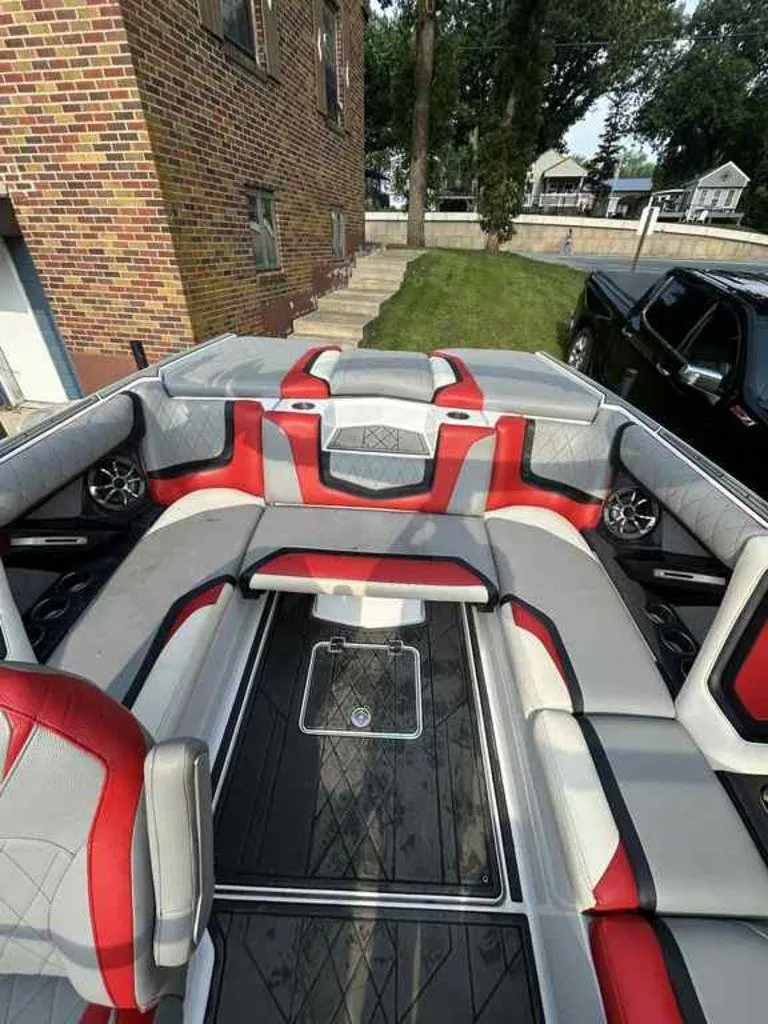 Slide: The Image of Tigé ZX1 2019 - 15