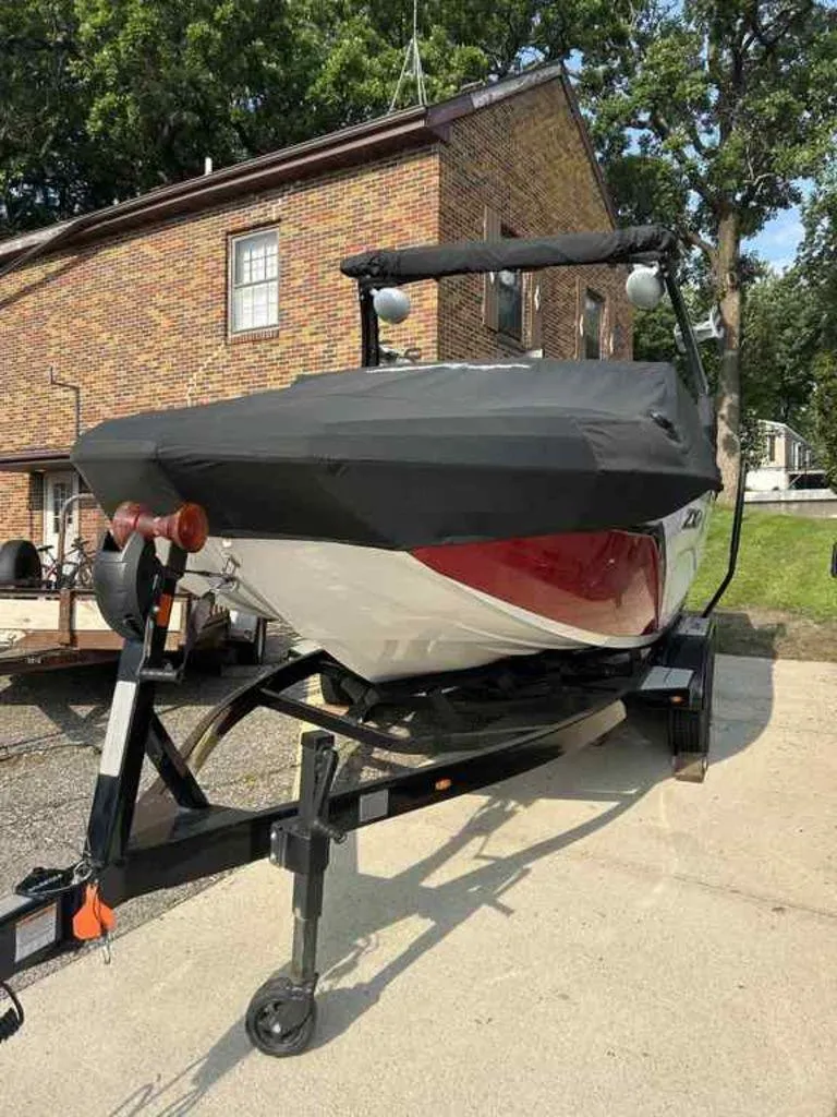 Slide: The Image of Tigé ZX1 2019 - 2