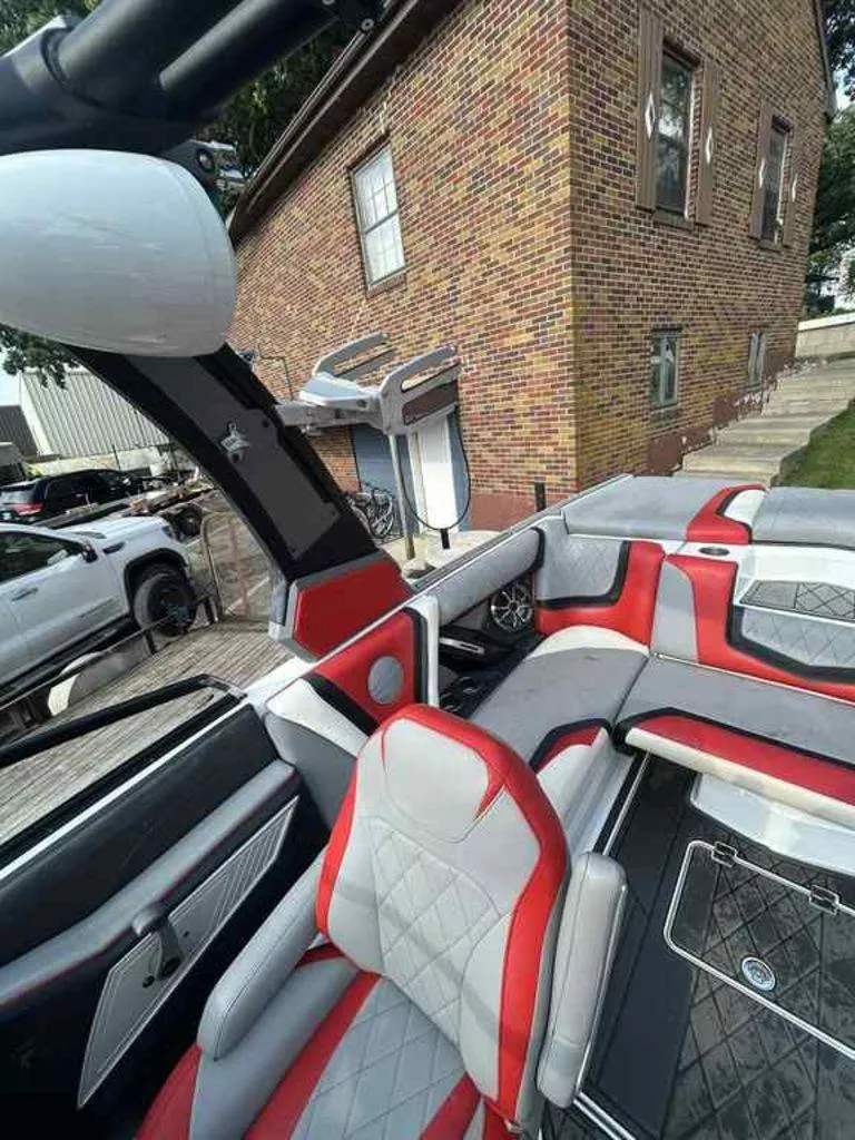 Slide: The Image of Tigé ZX1 2019 - 5