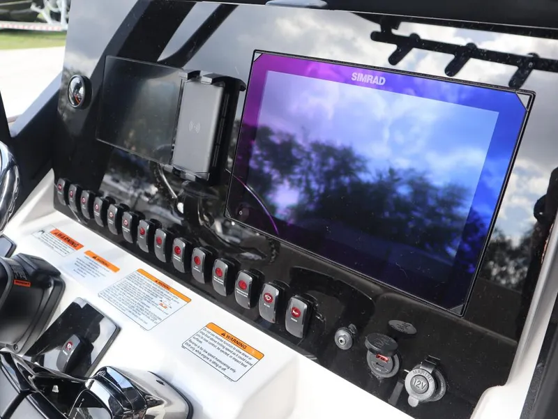 Slide: The Image of Yamaha 255 FSH Sport E 2025 - 23