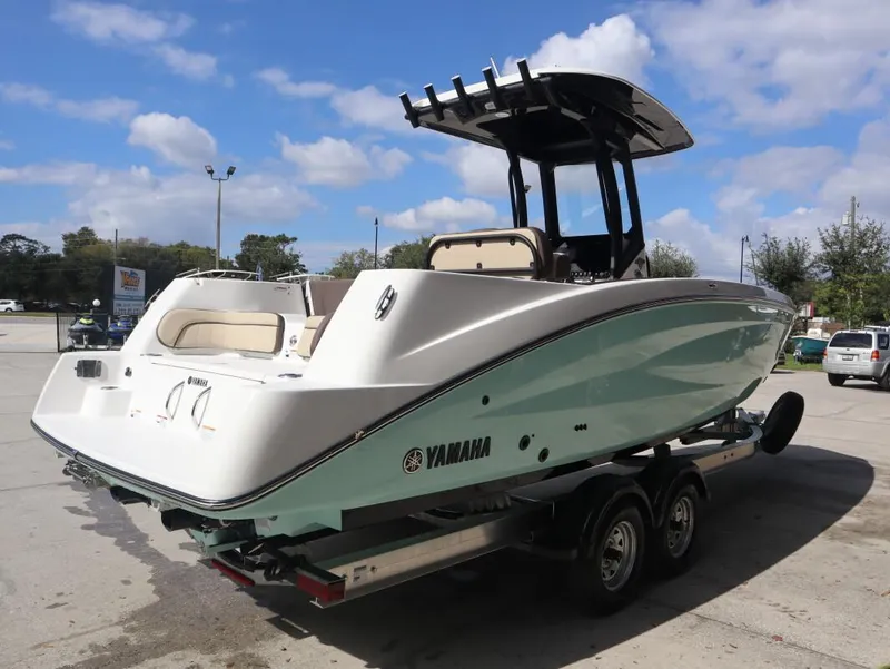 Slide: The Image of Yamaha 255 FSH Sport E 2025 - 4