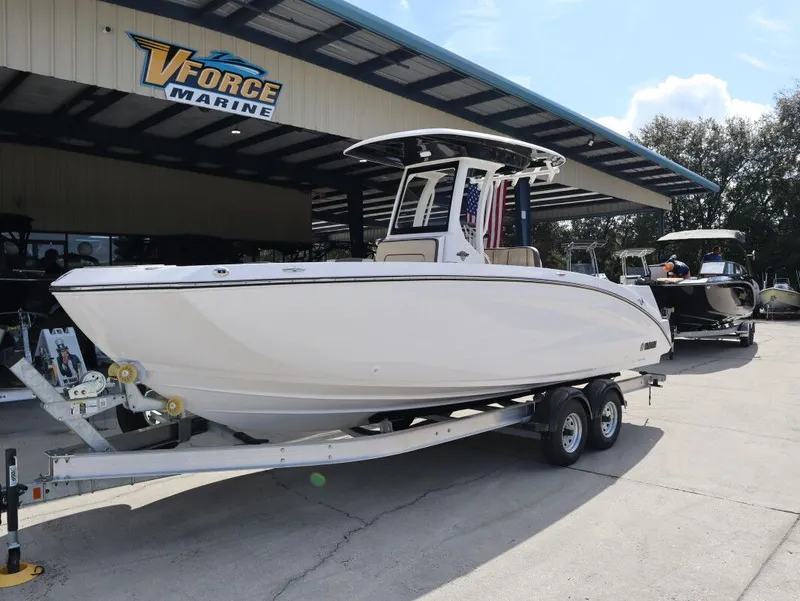 The Image of 2025 Yamaha Boats 252 FSH Sport on trailer at VForce Marine. - 1