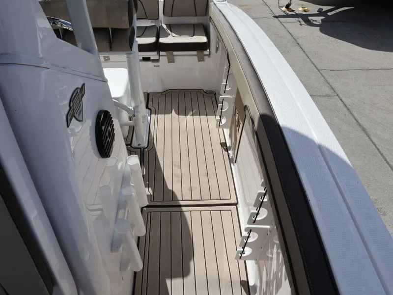 Slide: The Image of Yamaha 252 FSH Sport 2025 - 20