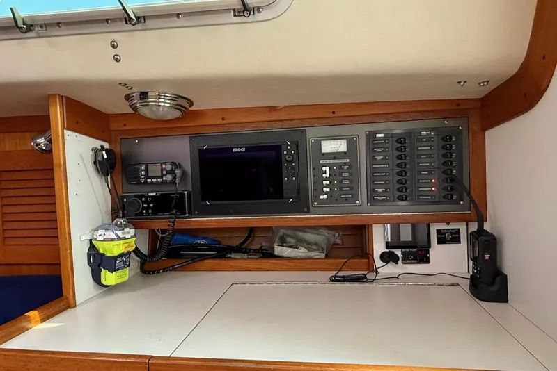 Slide: The Image of Navigation and control panel inside a 2005 J Boats J/124 yacht. - 19
