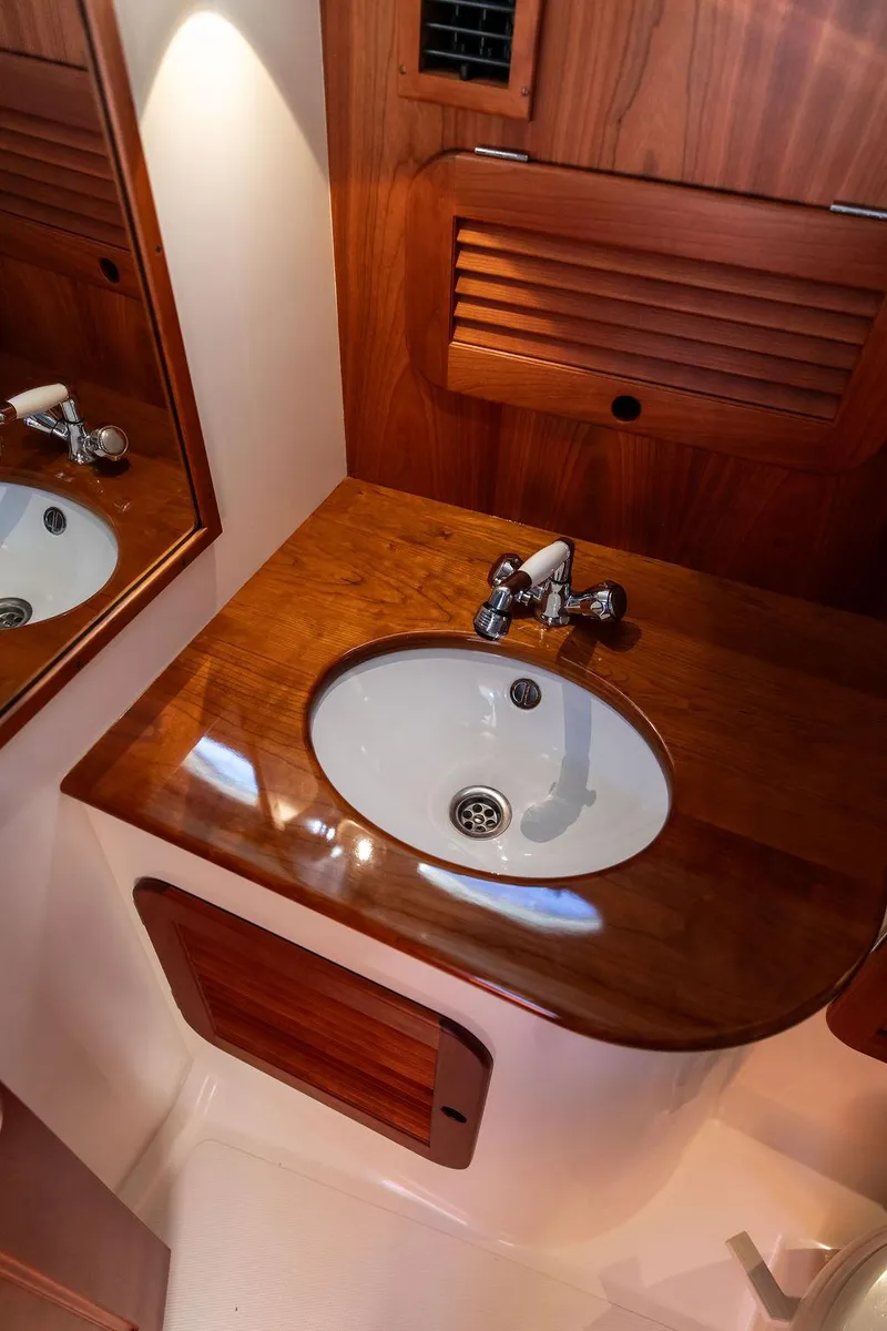 Slide: The Image of Hinckley Yachts Picnic Boat 37 MKIII 2018 - 51
