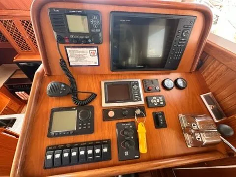 Slide: The Image of Control panel of 2009 Marine Trader 36 Euro Sedan with navigation and communication equipment. - 33