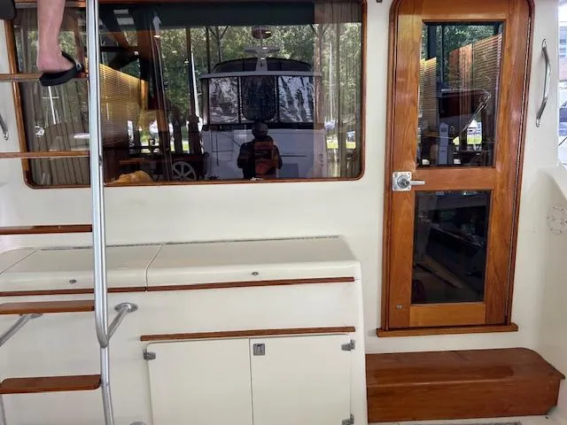 Slide: The Image of Chris-Craft 42 Tournament Fisherman 1987 - 12