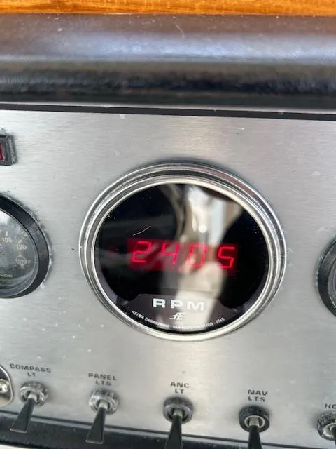 Slide: The Image of Chris-Craft 42 Tournament Fisherman 1987 - 21