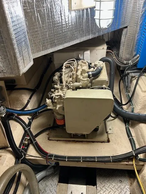 Slide: The Image of Chris-Craft 42 Tournament Fisherman 1987 - 23