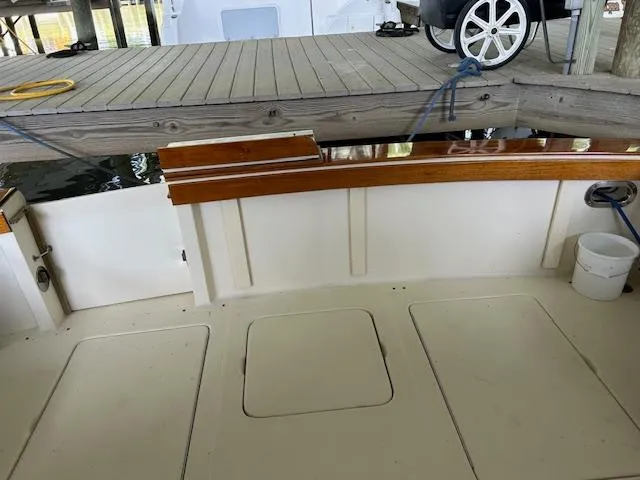 Slide: The Image of Chris-Craft 42 Tournament Fisherman 1987 - 30