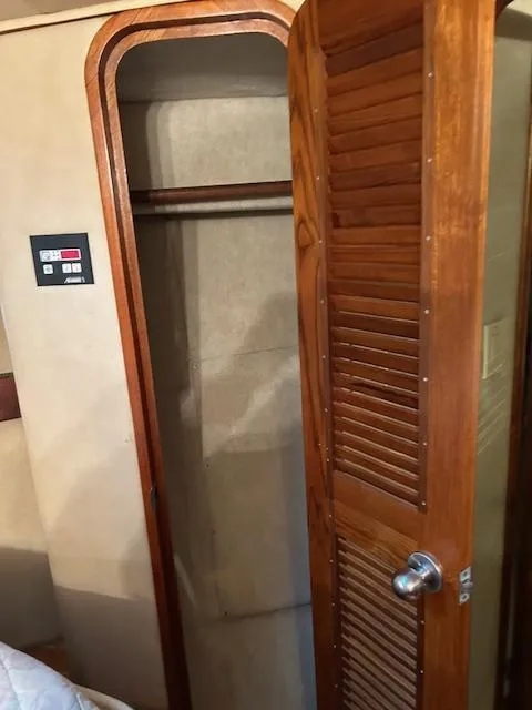 Slide: The Image of Chris-Craft 42 Tournament Fisherman 1987 - 5