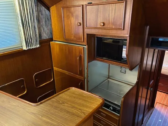 Slide: The Image of Chris-Craft 42 Tournament Fisherman 1987 - 9