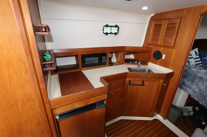 Slide: The Image of Mainship Pilot 34 2002 - 57