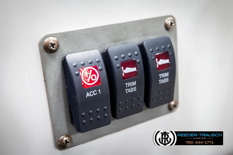 Slide: The Image of Crownline Boats 242 CR 1999 - 58