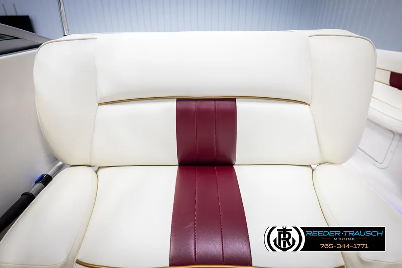 Slide: The Image of Crownline Boats 242 CR 1999 - 66